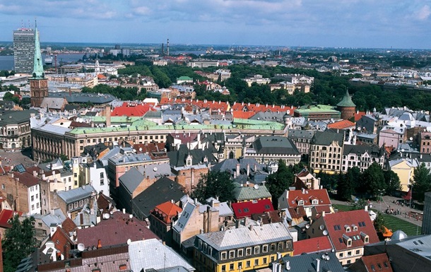 Латвія заборонила громадянам РФ і Білорусі купувати нерухомість