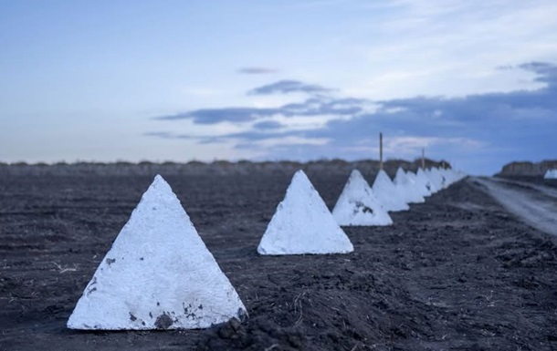 Лежало місяцями. Скандал з укріпленнями на Сумщині