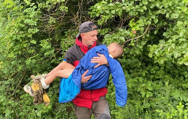 В Прикарпатье нашли 5-летнего мальчика, которого искали более трех суток