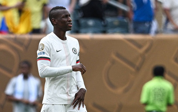 Форвард Челси извинился за ситуацию в матче с Фламенго