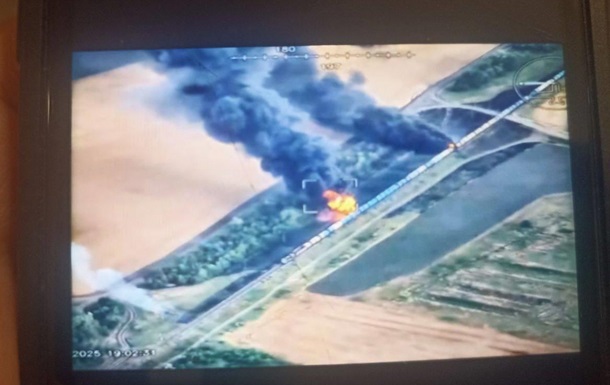 В Запорожье у оккупантов горит эшелон с топливом