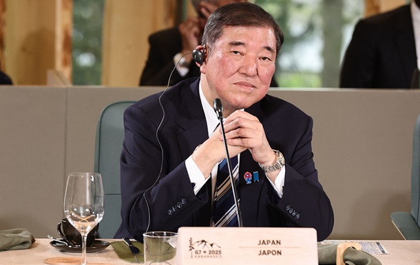 Премьер-министр Японии отказывается ехать на саммит НАТО - СМИ