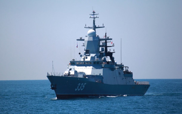 Военные корабли РФ начали сопровождать  теневые  танкеры через Ла-Манш