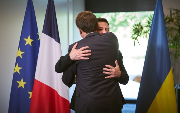 Зеленский встретился с Макроном