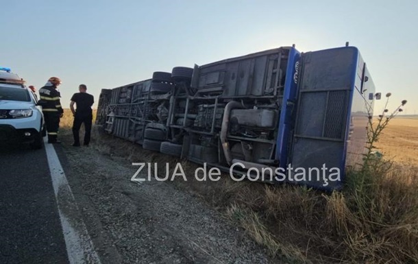 В Румынии перевернулся автобус с 55 украинцами