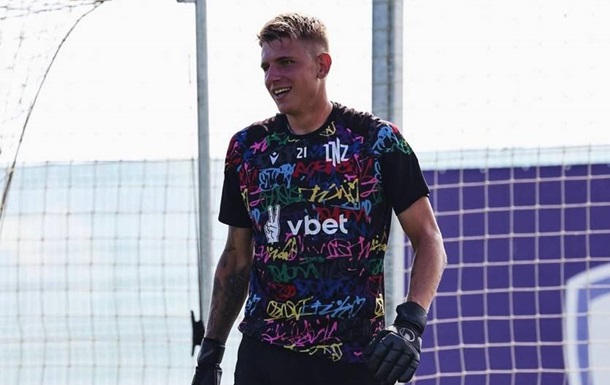 Украинский вратарь перешел в шотландский клуб: тренер команды в восторге