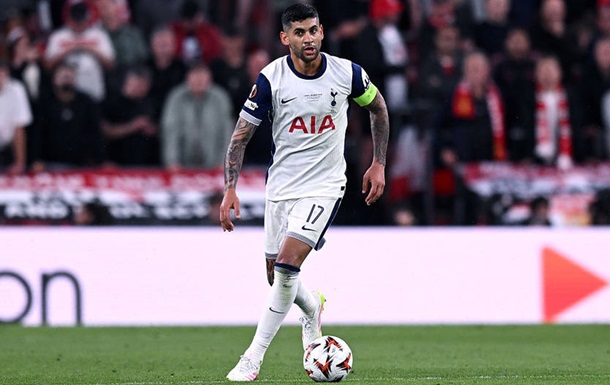 Тоттенхэм озвучил цену на своего защитника