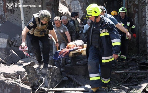 В Днепре увеличилось число жертв из-за ракетной атаки 24 июня