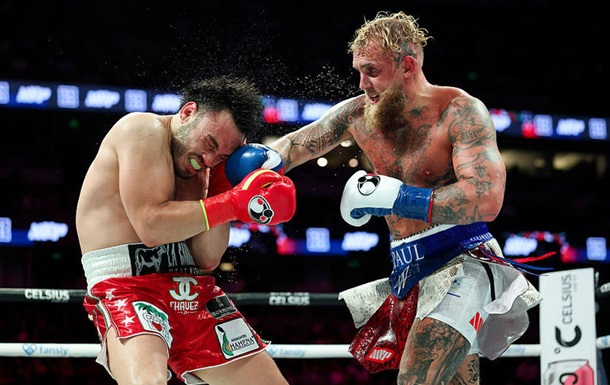 Боксер, що боксує, переміг екс-чемпіона з Мексики