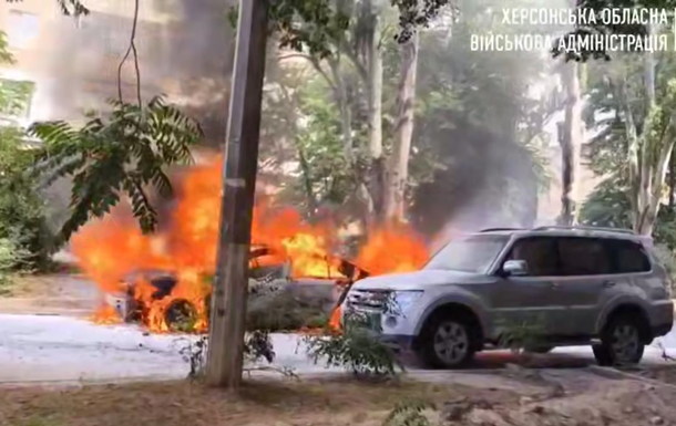 Російський дрон атакував центр Херсона