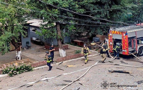 Дрон взорвался рядом со зданием ТЦК в Кривом Роге