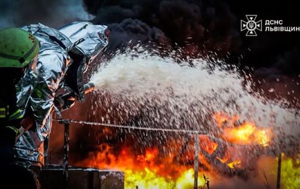 Атака на Дрогобич: по одному об єкту було понад 20 влучань