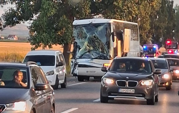 У Румунії потрапив у ДТП автобус з 60 українцями