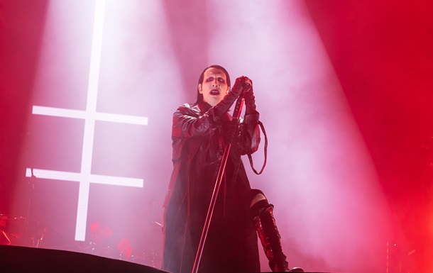 В Великобритании отменили концерт Мерлина Мэнсона из-за протестов активисто