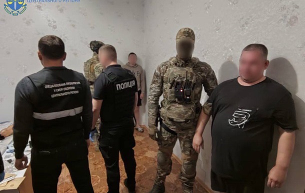 На Київщині викрили групу осіб, які виготовляли підроблену валюту