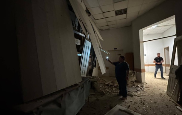 Росіяни обстріляли лікарню в Херсоні: є поранені