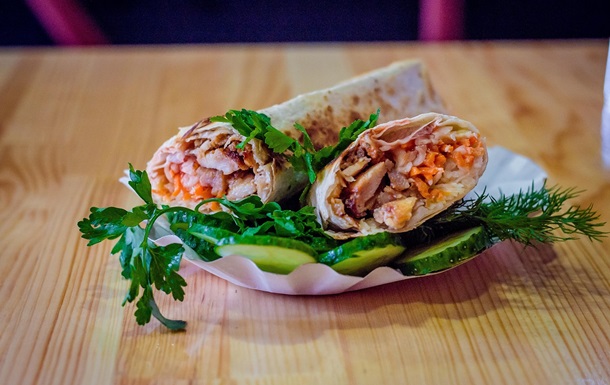 Шаурма відправила на лікарняне ліжко понад 20 людей на Вінниччині 