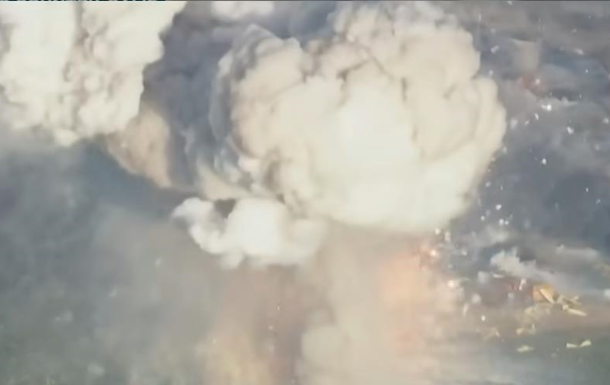 В США загорелся и взорвался склад фейерверков