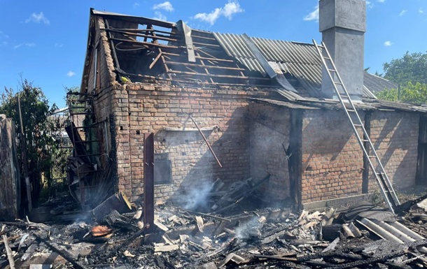 Війська РФ атакували два райони Дніпропетровщини, є постраждалі