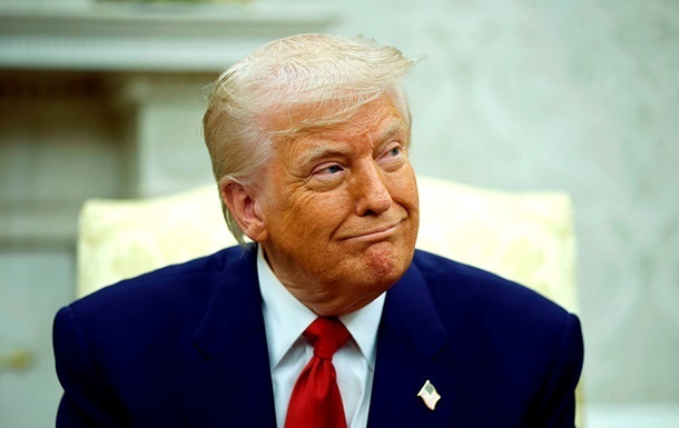 Трамп зняв санкції з Рособоронекспорту та низки банків РФ - ЗМІ