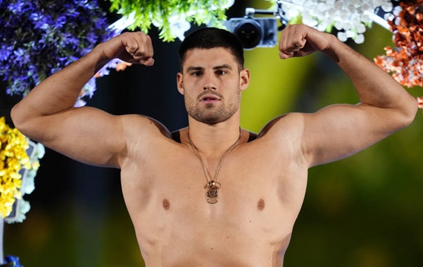 Новицкий отказался от боя в андеркарде поединка Усик - Дюбуа