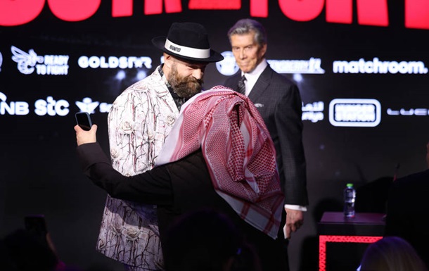 Фьюри прокомментировал потенциальное возвращение после заявления Турки