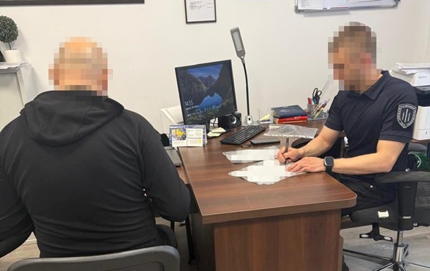 В Ровно сотрудник СИЗО поставлял наркотики арестантке за интимные фото