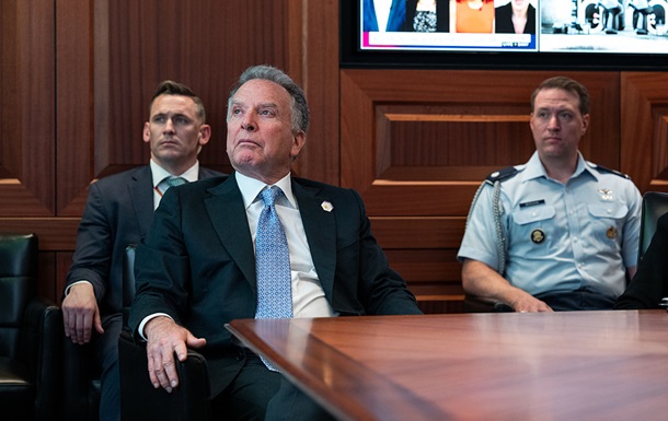 Виткофф пытается снять энергосанкции с России - СМИ