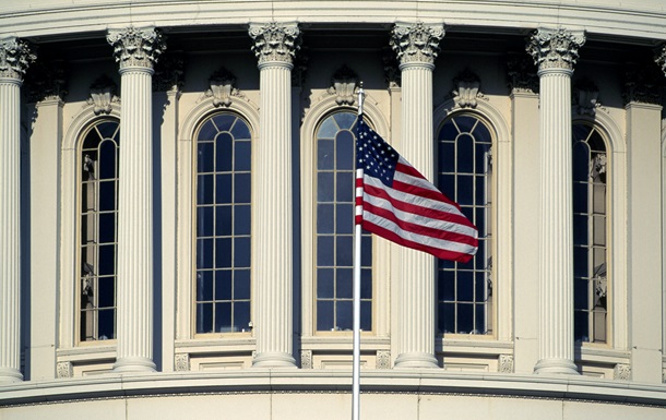 Сенатори починають розслідування паузи у санкціях проти Росії
