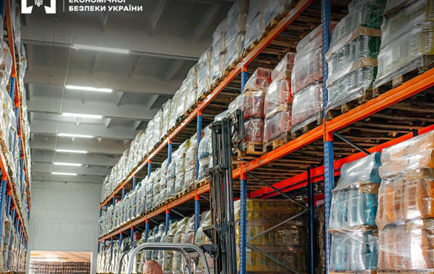 Поставщика продуктов для НГУ разоблачили в неуплате налогов на 9 млн