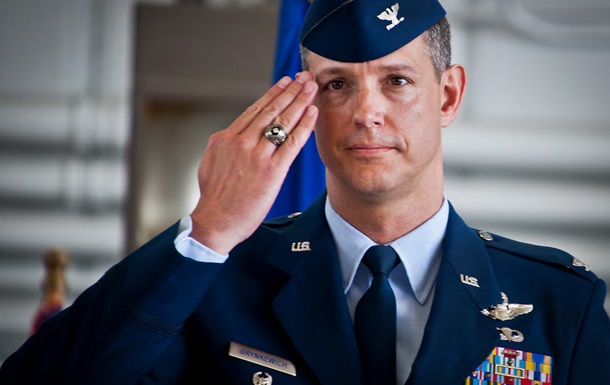 Каволи передал Гринкевичу командование силами НАТО в Европе