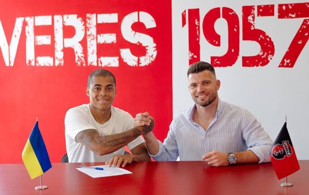 Выбывшая в Первую лигу Ворскла передает своего нападающего Вересу