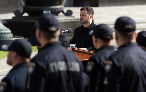 Зеленський вручив держнагороди поліцейським