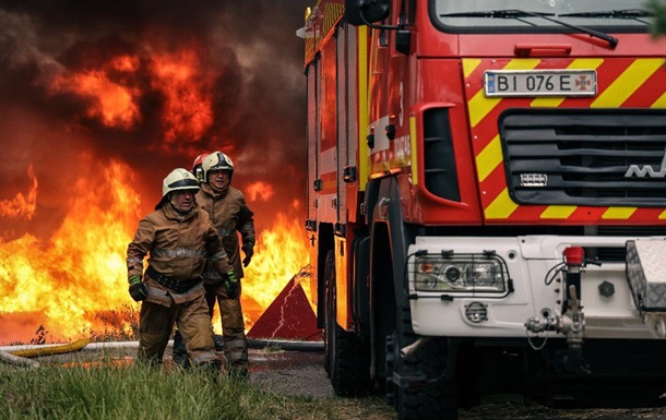 У Миколаєві та Запорізькій області пролунали вибухи