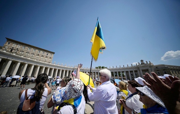 Діалог замість зброї: Папа Лев XIV закликав до молитви за мир