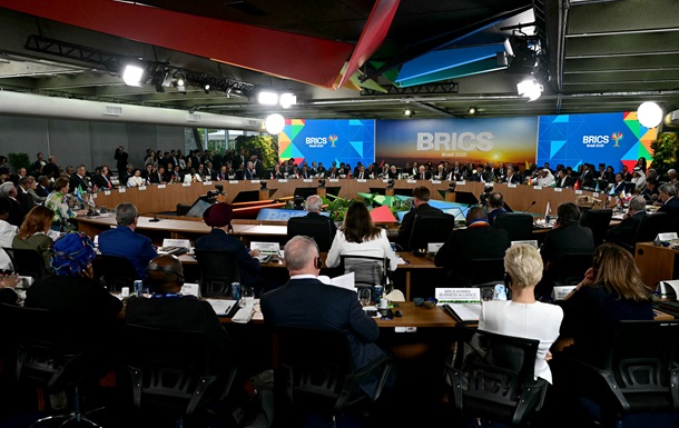 Саміт БРІКС засудив атаки по інфраструктурі у РФ