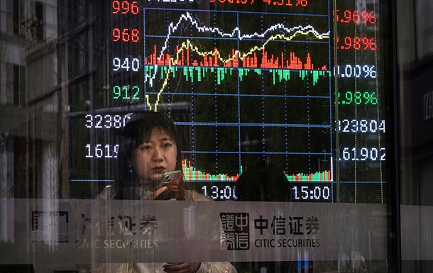 Валютні резерви Китаю сягли десятирічного максимуму