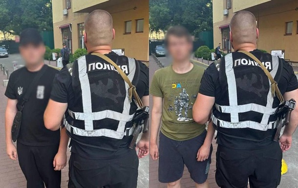 Задержаны двое иностранцев за демонстрацию нацистской символики в Киеве