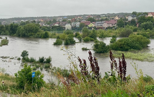 Во Львове подтопления из-за сильных дождей