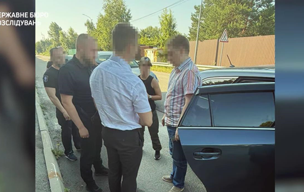 Екссекретаря Київради підозрюють у сприянні ухиленню від служби