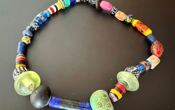 З України намагалися вивезти давньоруські намистини