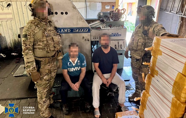 Экс-правоохранитель печатал поддельные акцизы под Харьковом