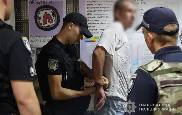 В Запорожье пациент напал с ножом на врача