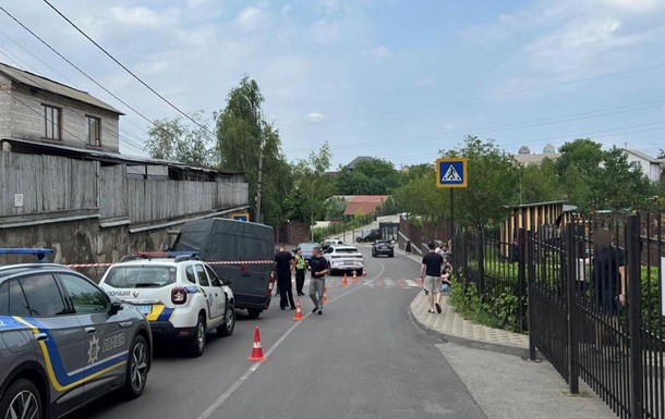 Под Киевом машина наехала на мальчика: ребенок погиб