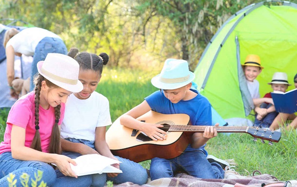 Летний отдых детей: кто может оздоровиться за счет государства