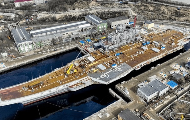 Единственный авианосец Путина отправят на металлолом - СМИ