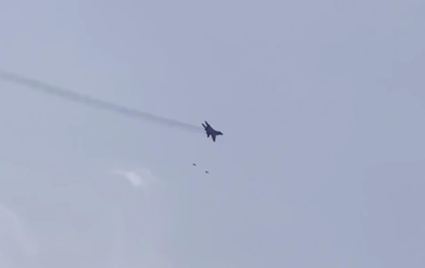 МиГ-29 уничтожил переправу россиян на Запорожье - СМИ