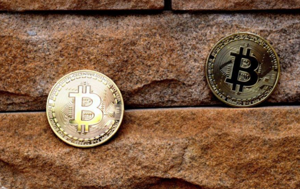 Криптовалюта Bitcoin продолжает расти в цене