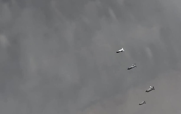 Росіяни скинули КАБи на Харківщину, є жертви