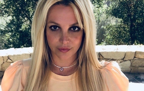 Бритни Спирс удочерила девочку